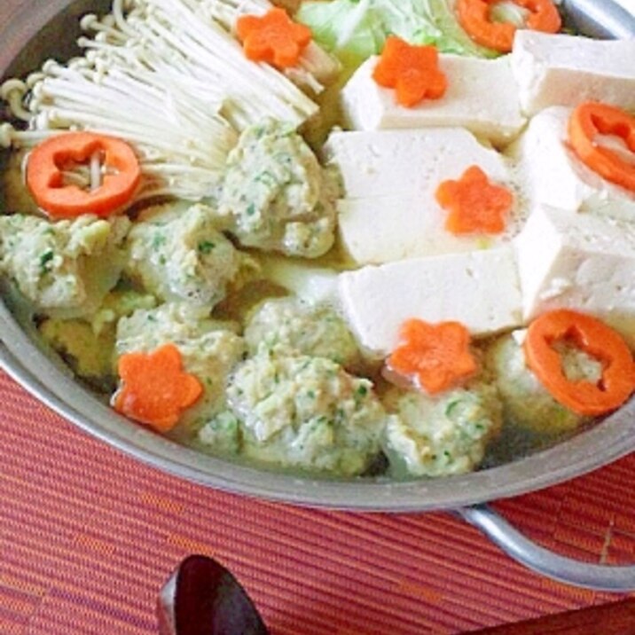 ふわっふわ♥グリーン色に輝く☆シソ団子の中華鍋。